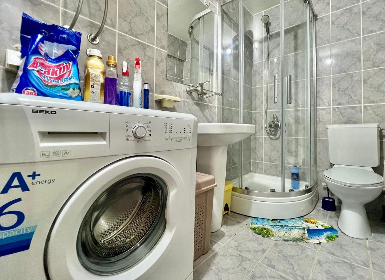 Homestay Mark - Double Bed Room - Shared Bathroom And Kitchen Budva Exterior foto